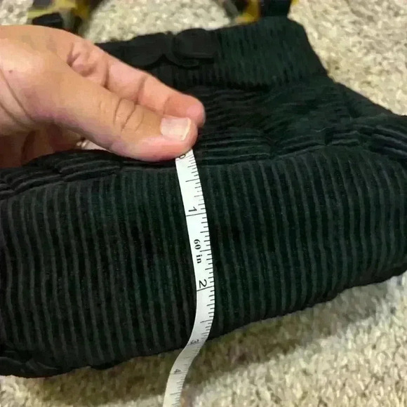 Vintage Paint the Lily Small Clutch Handbag
Black quilted with tortoise handle - Picture 8 of 8